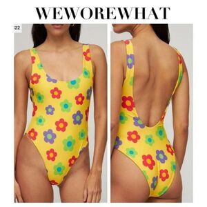 WeWoreWhat Yellow PRINTED Floral NYLON ONE PIECE SWIMSUIT Size Small